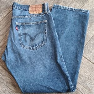 levis l size